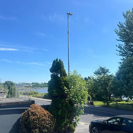 No 16 Bayside גלוואיי